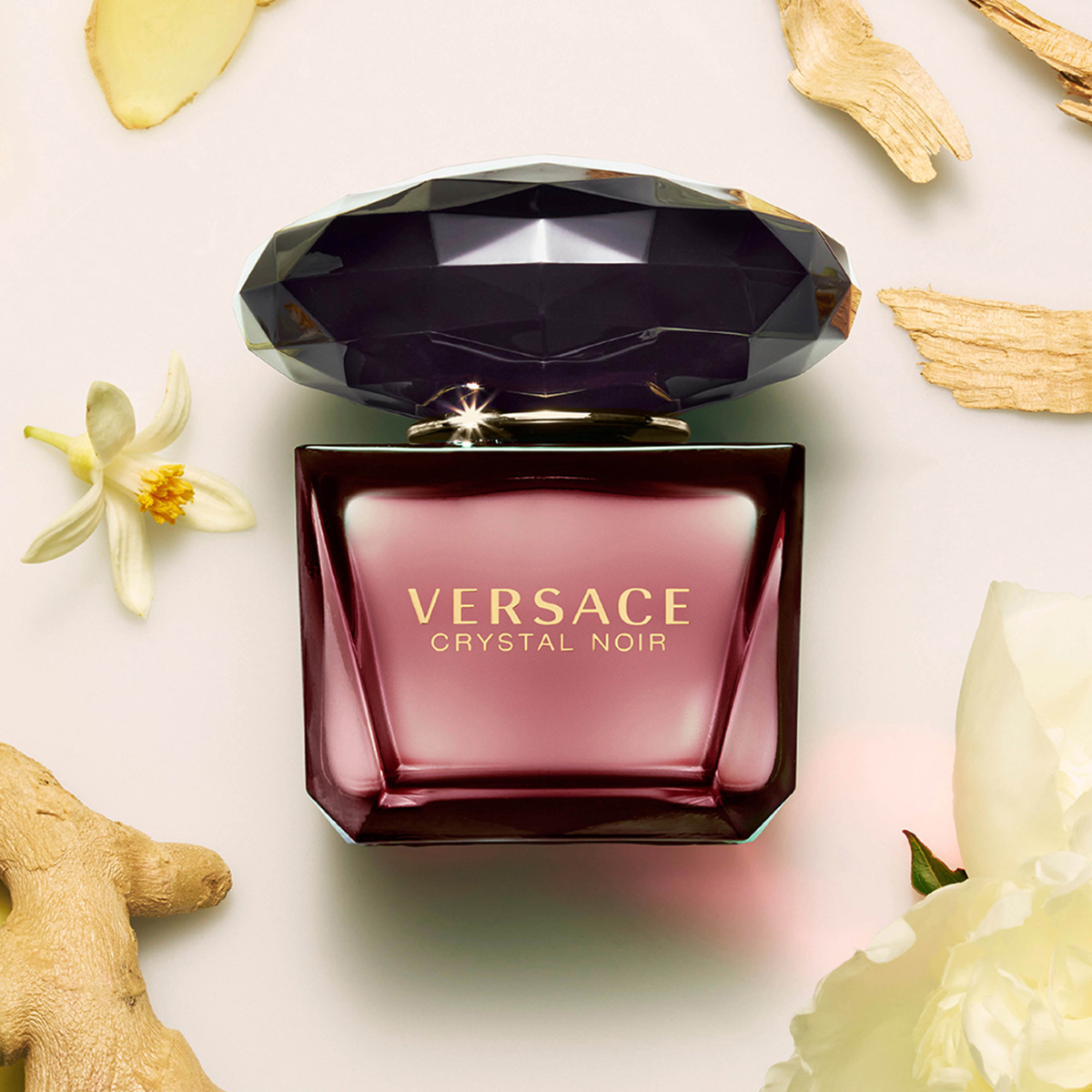 Versace Crystal Noir Eau De Parfum
5 ml