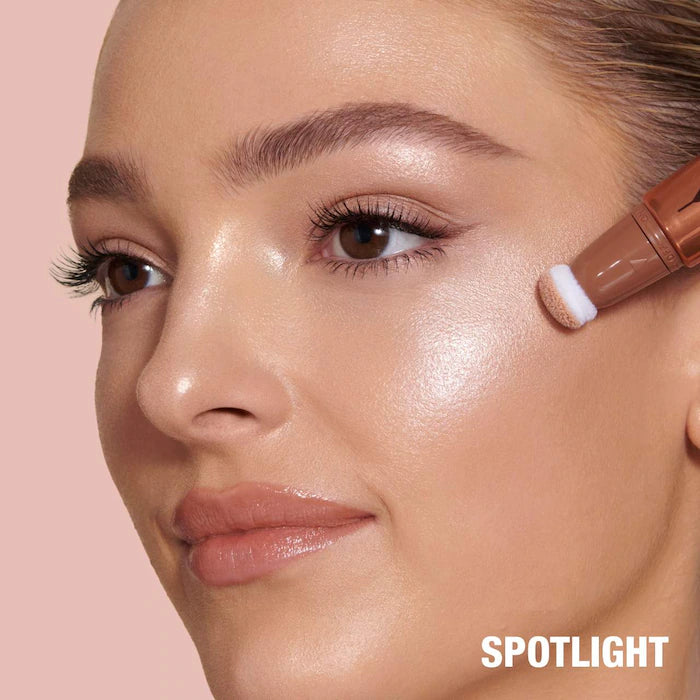 Charlotte Tilbury
Beauty Highlighter Wand