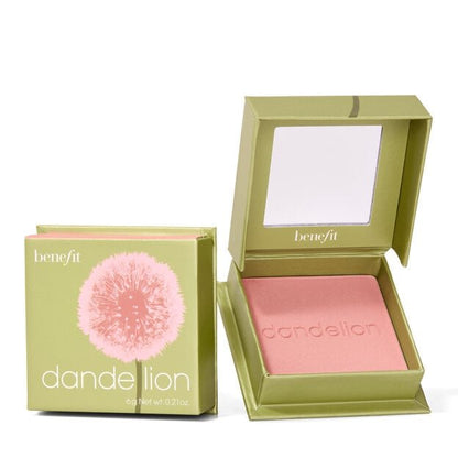 Benefit Dandelion
Baby-pink brightening blush