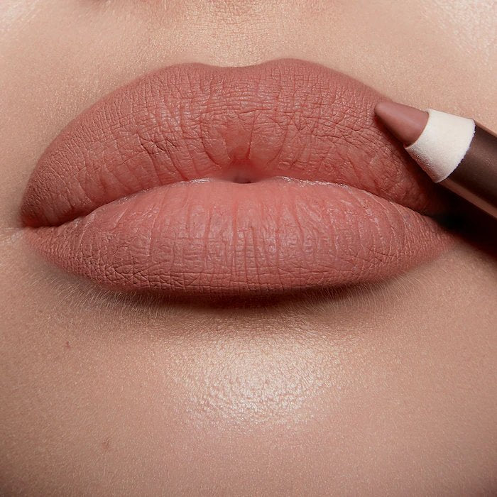 Charlotte Tilbury 
Lip Cheat Lip Liner