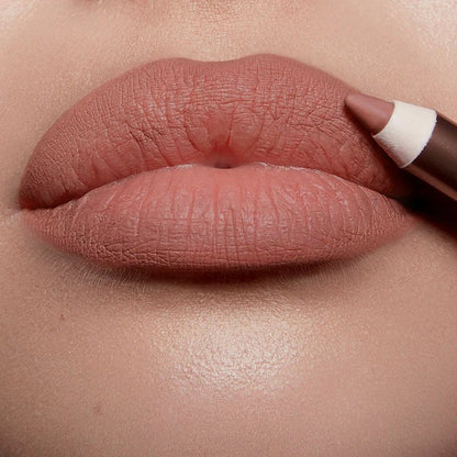 Charlotte Tilbury 
Lip Cheat Lip Liner