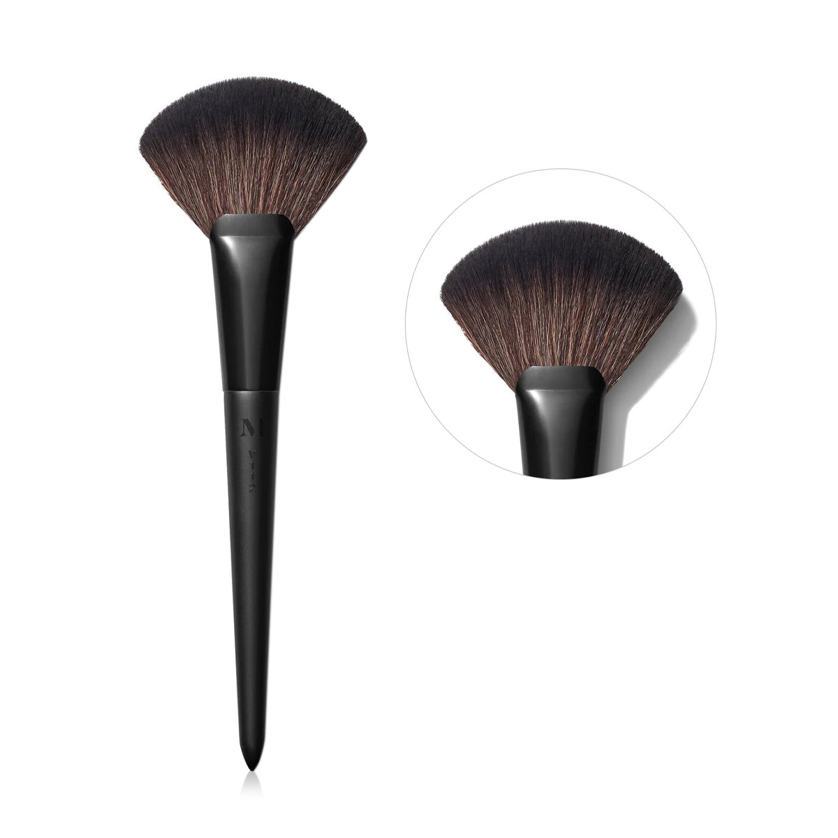 MORPHE
V112 Fluffy Fan powder brush