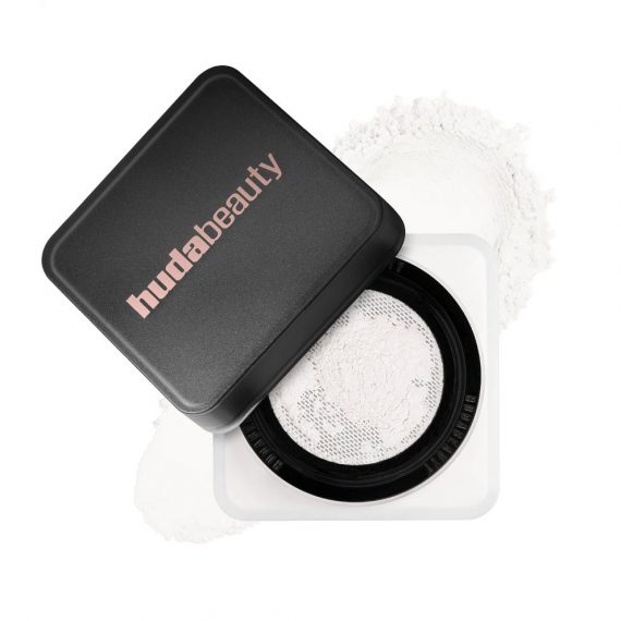 Huda Beauty Easy Bake Loose Baking & Setting Powder
(sugar cookie)