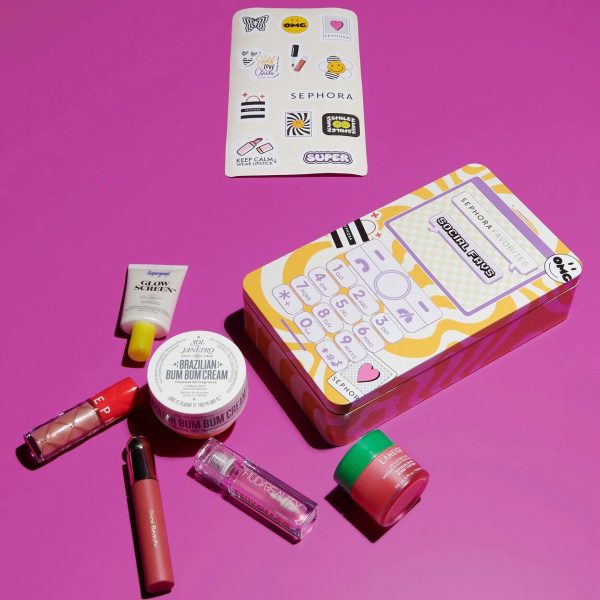 SEPHORA FAVORITES
Social Favs
