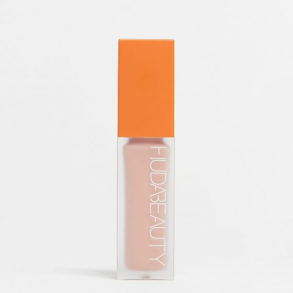 HUDA BEAUTY  Under Eye Color Corrector shade (Cherry blossom)