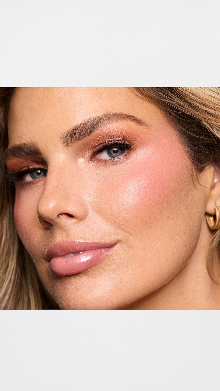 LAWLESS The Dreamy Daisy Duo