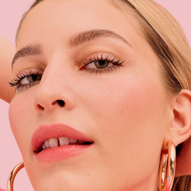 Benefit Lashes for RealFull-size and mini lengthening mascaras
Kit